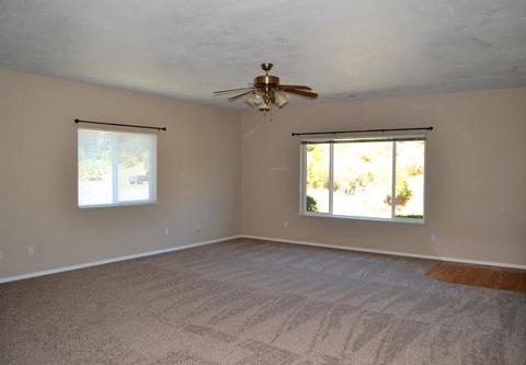 209 Red Cedar Ln, Cave Junction, OR 97523 photo 4