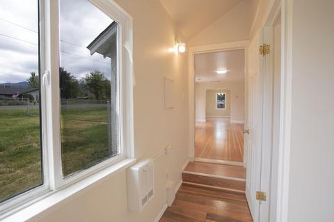 2194 Houston Rd, Phoenix, OR 97535 photo 4