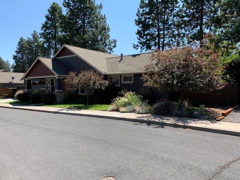 1203 SW Mcclellan Ln, Bend, OR 97702 photo 2