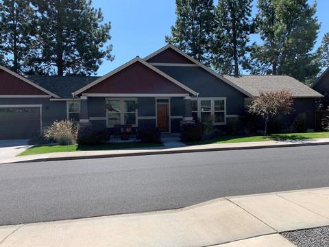 1203 SW Mcclellan Ln, Bend, OR 97702 photo 1