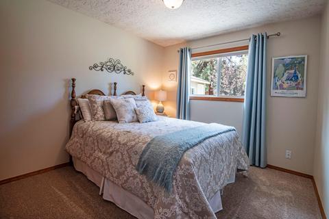 60631 Devon Cir, Bend, OR 97702 photo 12