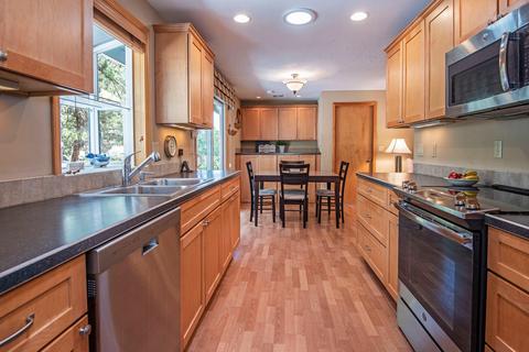 60631 Devon Cir, Bend, OR 97702 photo 5