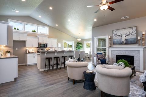17493 Grebe Rd, Bend, OR 97707 photo 2
