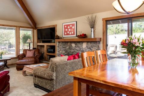57678 Yellow Pine Ln, Sunriver, OR 97707 photo 6