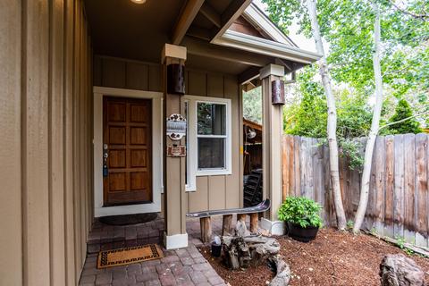 20575 Chivas Pl, Bend, OR 97702 photo 1