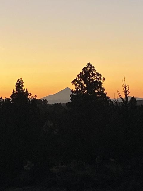64100 Pioneer Loop, Bend, OR 97701 photo 17