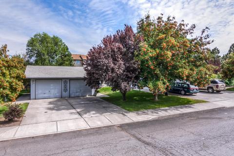 2000 NE Patterson Cir, Bend, OR 97701 photo 1