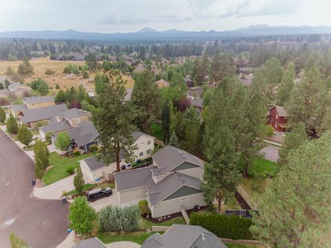 60930 SW Garrison Dr, Bend, OR 97702 photo 26