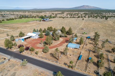 20550 Harper Rd, Bend, OR 97703 photo 1