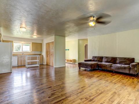 300 W Fifth St, Phoenix, OR 97535 photo 3