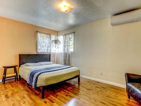300 W Fifth St, Phoenix, OR 97535 photo 7