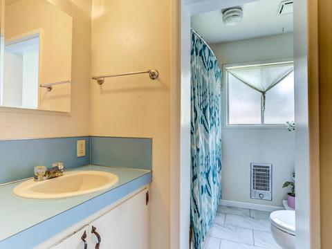 300 W Fifth St, Phoenix, OR 97535 photo 12