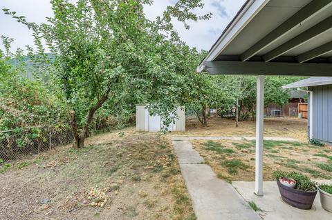 902 Third St, Rogue River, OR 97537 photo 10