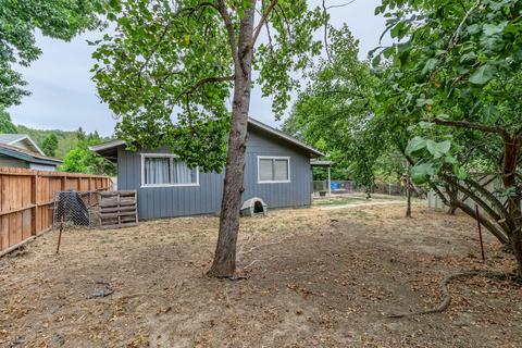 902 Third St, Rogue River, OR 97537 photo 12