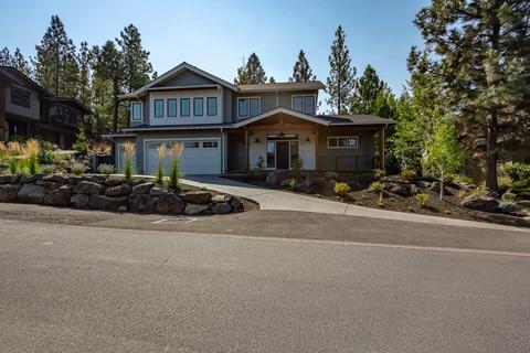 19059 Mt Mcloughlin Ln, Bend, OR 97703 photo 1