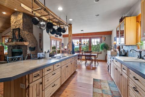 70985 Holmes Rd, Sisters, OR 97759 photo 9