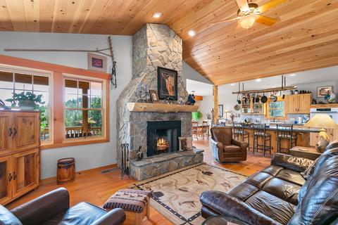 70985 Holmes Rd, Sisters, OR 97759 photo 6