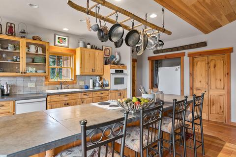70985 Holmes Rd, Sisters, OR 97759 photo 10