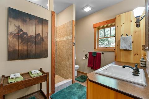70985 Holmes Rd, Sisters, OR 97759 photo 14