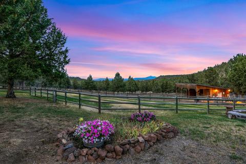 70985 Holmes Rd, Sisters, OR 97759 photo 4