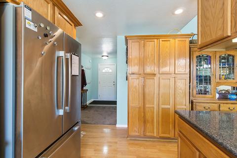 245 Red Cedar Ln, Cave Junction, OR 97523 photo 11