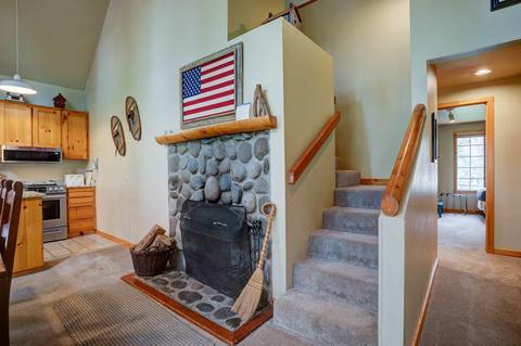 57505 Circle Four Ln, Sunriver, OR 97707 photo 5