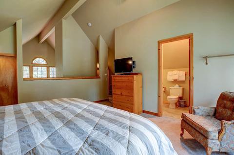 57505 Circle Four Ln, Sunriver, OR 97707 photo 18