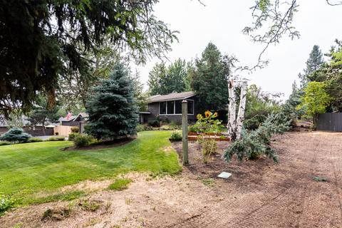 21071 Pinehaven Dr, Bend, OR 97702 photo 38