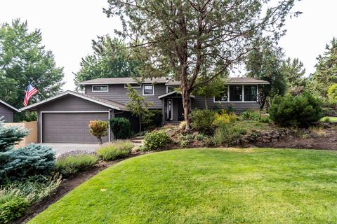 21071 Pinehaven Dr, Bend, OR 97702 photo 3
