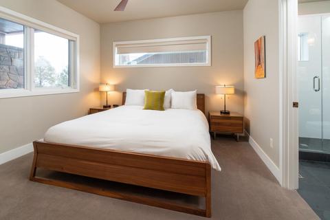 19120 Gateway Loop, Bend, OR 97702 photo 12
