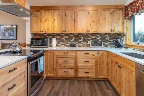 65360 Concorde Ln, Bend, OR 97703 photo 8