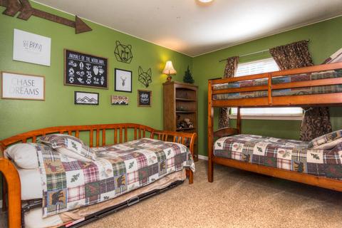 16966 Indio Rd, Bend, OR 97707 photo 6