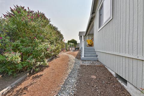 879 Crystal Dr, Eagle Point, OR 97524 photo 27