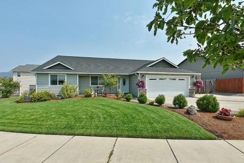 879 Crystal Dr, Eagle Point, OR 97524 photo 1