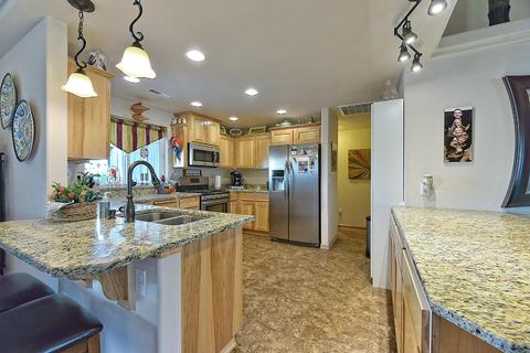 879 Crystal Dr, Eagle Point, OR 97524 photo 7