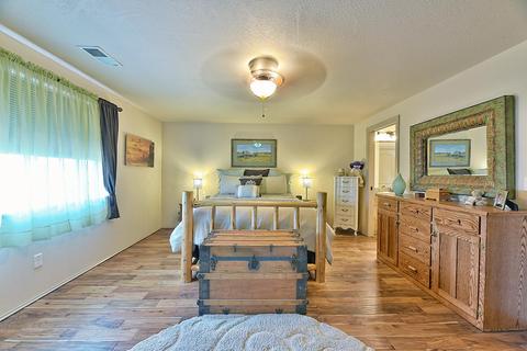 879 Crystal Dr, Eagle Point, OR 97524 photo 13