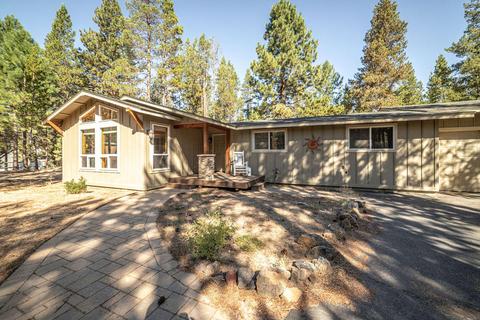 54879 Jack Pine Rd, Bend, OR 97707 photo 2
