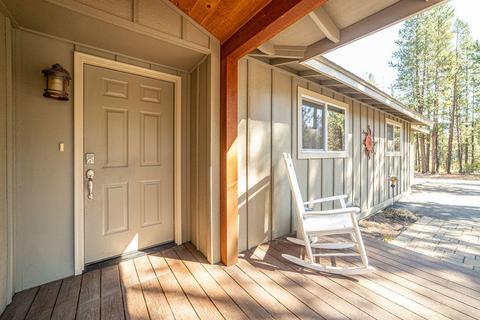 54879 Jack Pine Rd, Bend, OR 97707 photo 4