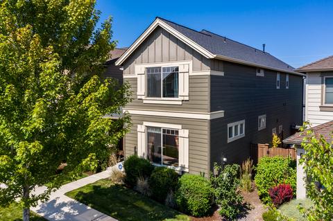 20756 NE Smoke Stack Ln, Bend, OR 97701 photo 2