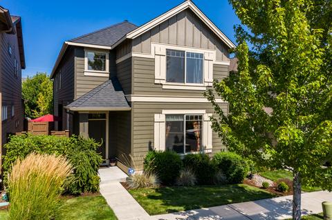 20756 NE Smoke Stack Ln, Bend, OR 97701 photo 1