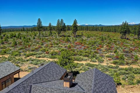 19191 Gateway Loop, Bend, OR 97702 photo 2