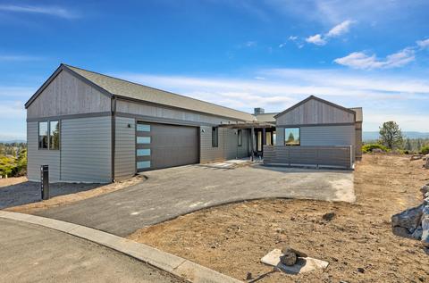 19191 Gateway Loop, Bend, OR 97702 photo 1