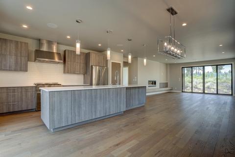 19195 Gateway Loop, Bend, OR 97702 photo 22