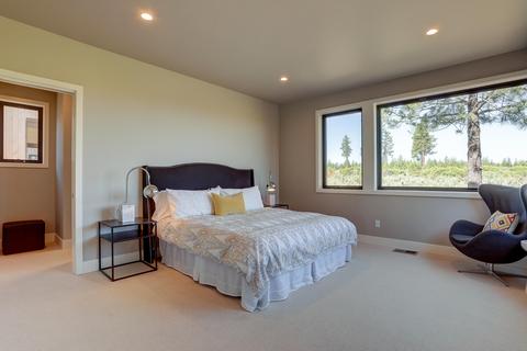 19195 Gateway Loop, Bend, OR 97702 photo 13