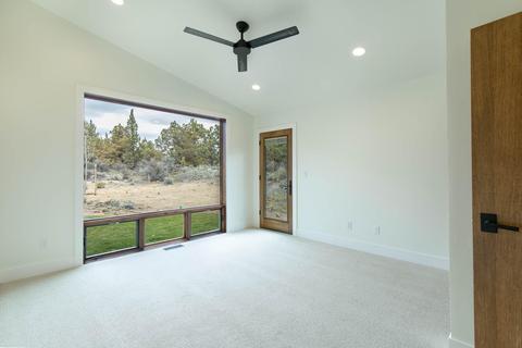 22971 Hideaway Ln, Bend, OR 97701 photo 13