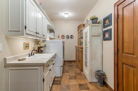 688 Stringer Gap Rd, Grants Pass, OR 97527 photo 40