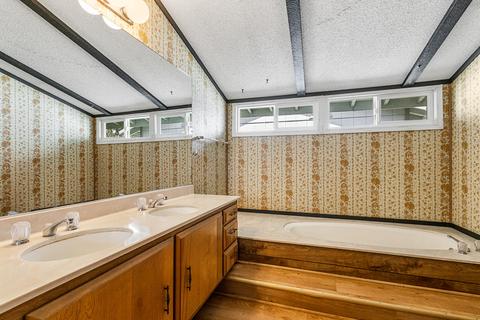61143 Chuckanut Dr, Bend, OR 97702 photo 15