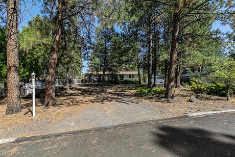 61143 Chuckanut Dr, Bend, OR 97702 photo 1
