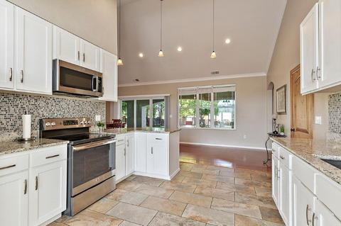 73 Meridian Rd, Eagle Point, OR 97524 photo 17