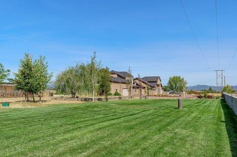 73 Meridian Rd, Eagle Point, OR 97524 photo 5